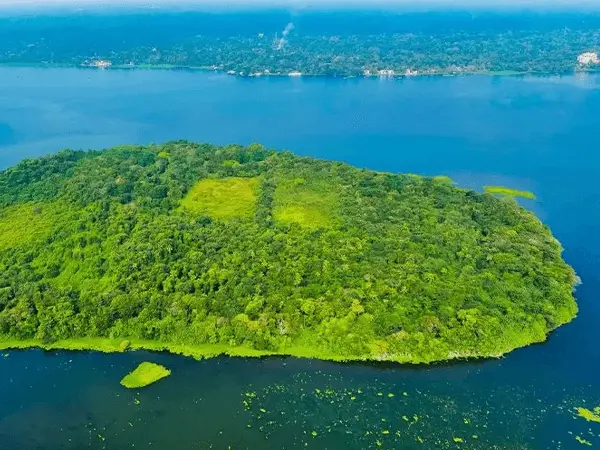 Pathiramanal Island